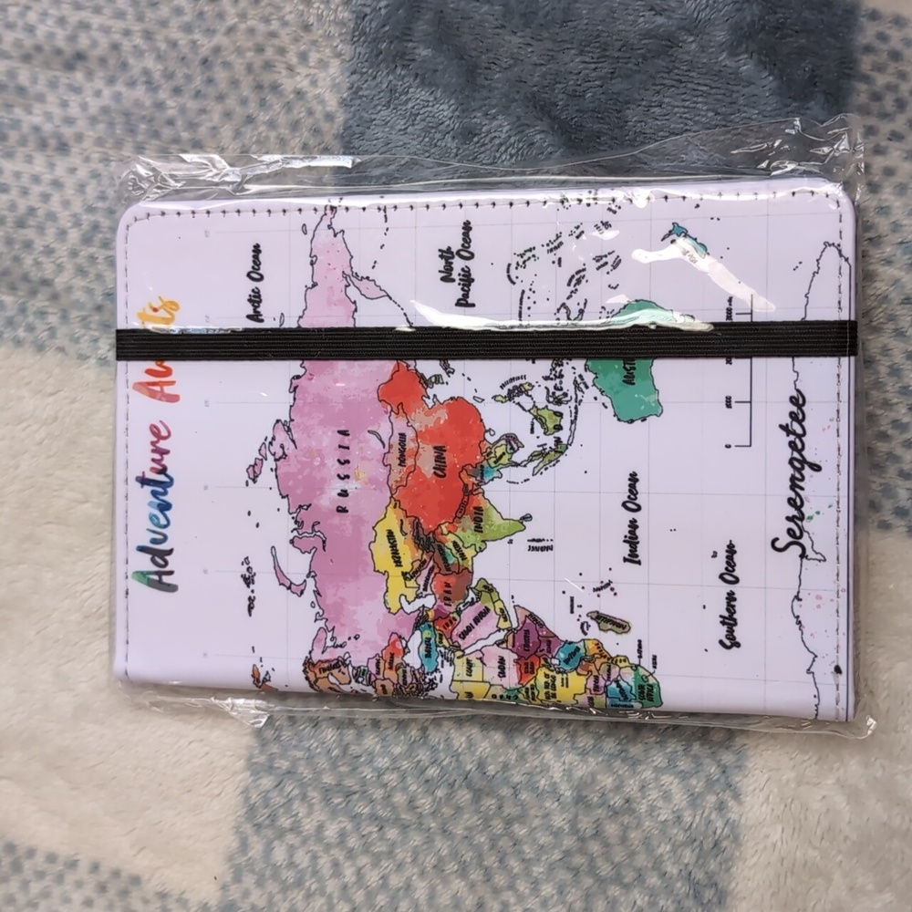 Serengetee Lot - Hats And Passport Holder - Picture 6 of 7